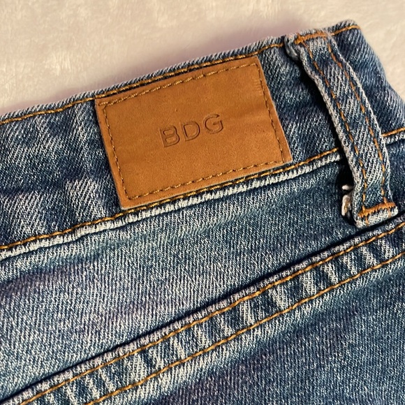 BDG Mid Rise Alexa Distressed Denim Shorts - Picture 8 of 10